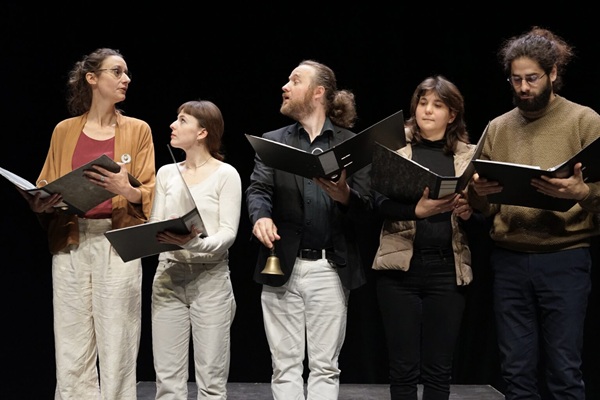 SITE Menace-chorale-photo-repetition-Copy-Margot-Dufeutrelle-3-1536x1024