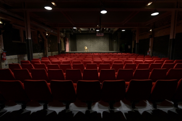 Programmation à l'année du Théâtre La Reine Blanche